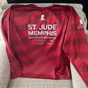 St. Jude Memphis Marathon Red Long Sleeve Shirt 2024 size L